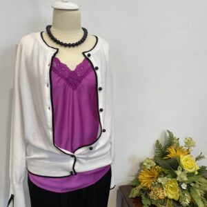 Jacheta albă cu margine neagra - imagine 2