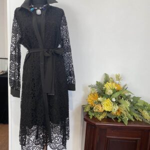 Rochie neagră din broderie - imagine 4