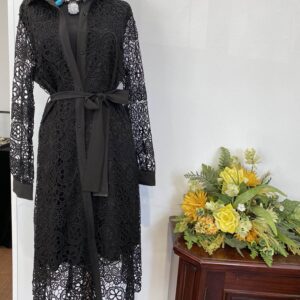 Rochie neagră din broderie - imagine 2
