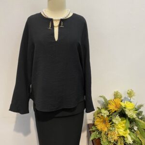 Bluza neagră cu lanț - imagine 3