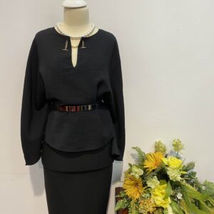 Bluza neagră cu lanț - imagine 1