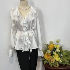 Bluza albă cu volan și cordon - imagine 2