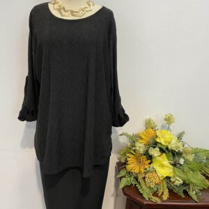 Bluza neagră cu model - imagine 1
