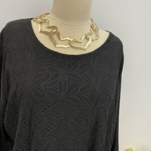 Bluza neagră cu model - imagine 3