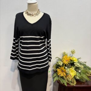 Bluza neagră cu dungi - imagine 1